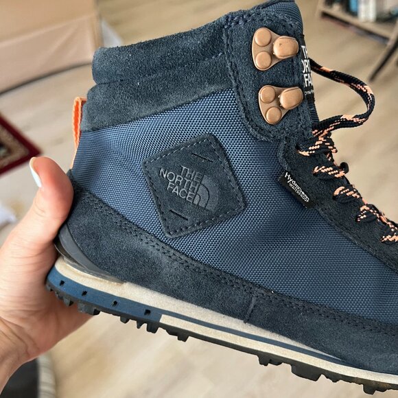 North Face Women's Waterproof Back to Berkeley II Boots Navy size 8.5 - Picture 8 of 8